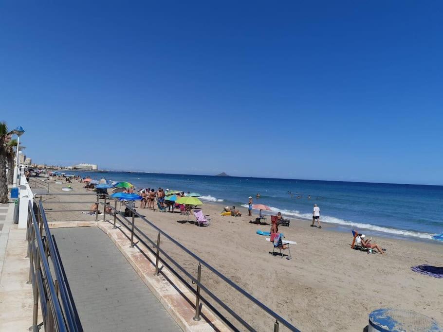 Appartamento Cosy Flat With A Large Terrace Facing The Sea La Manga del Mar Menor Esterno foto